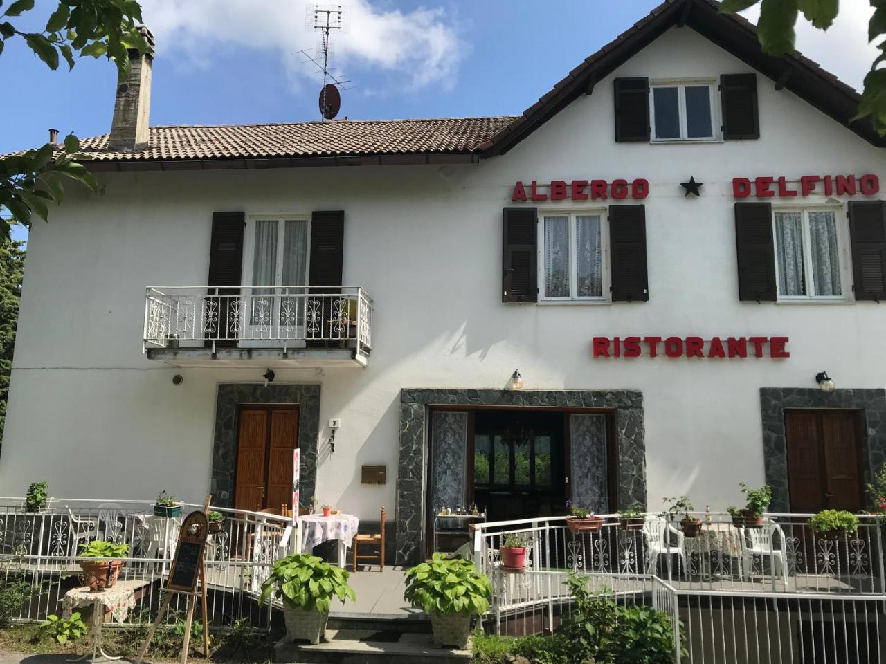 Albergo Delfino San Pietro d'Olba Exterior foto