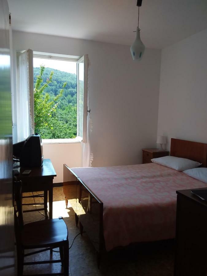 Albergo Delfino San Pietro d'Olba Habitación foto